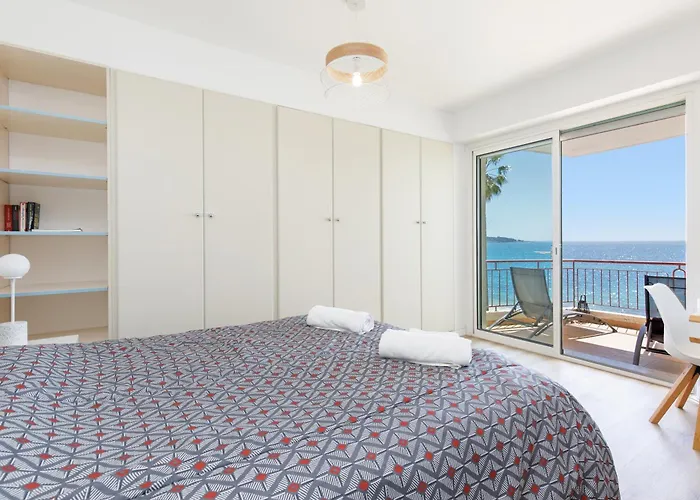 Juan Les Pins Vue Sur Lazur Apartment