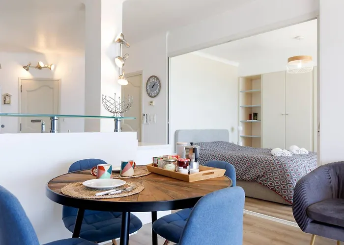 Juan Les Pins Vue Sur Lazur Apartment Antibes